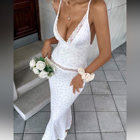 Dresses & Skirts - White Floral Maxi Dress with Bow Back